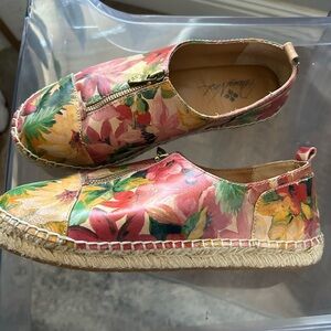 Patricia Nash Pink Floral Espadrilles
